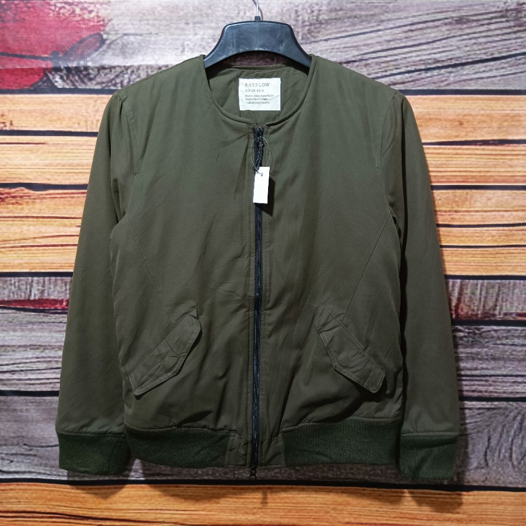 jaket bomber BAYFLOW tebal size XL casual bagus