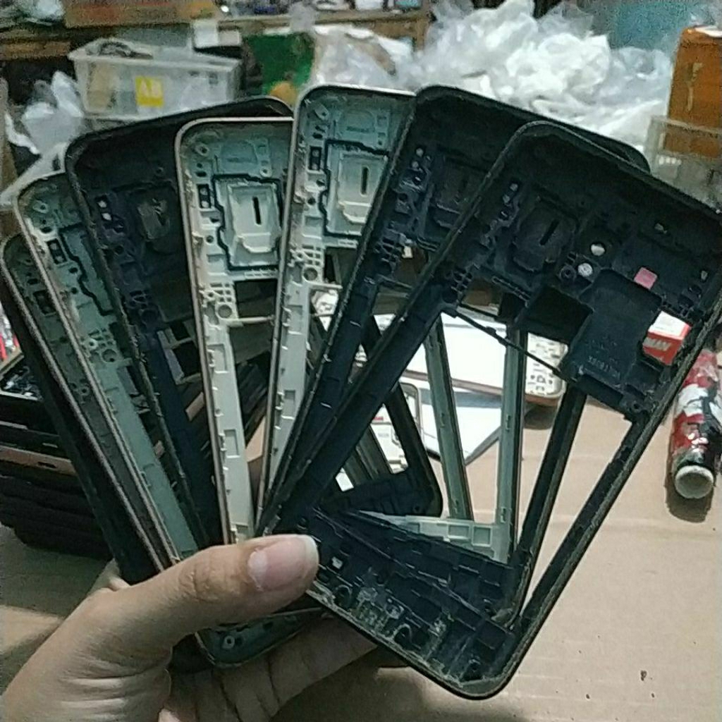 Tulangan bekas Samsung J2 core j260g tidak ada tombol kacakamera pecah