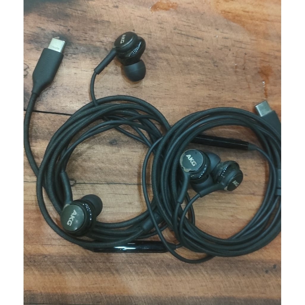 Preloved Heandset Earphone AKG type C Original