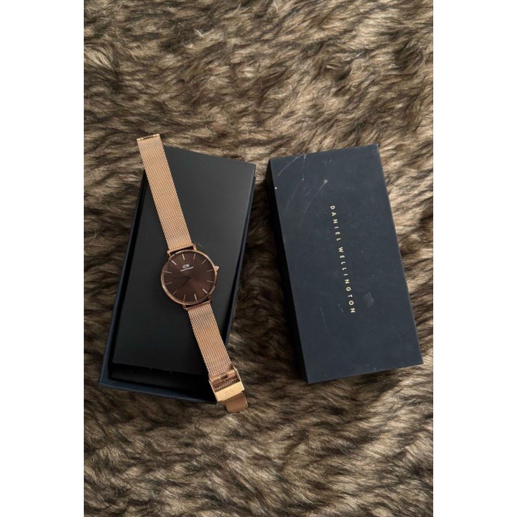 Daniel Wellington Petite Amber 33mm Watch