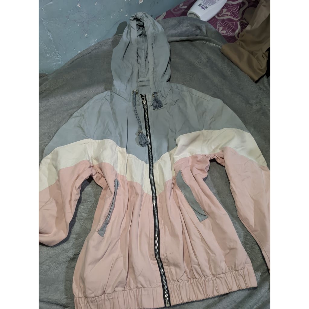 one set cargo levis
