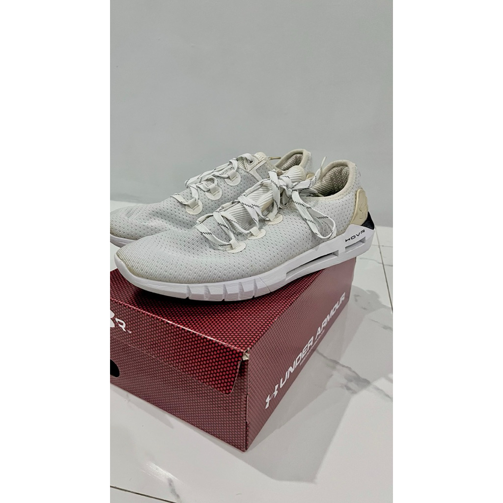 Under Armour HOVR Original - PRELOVED