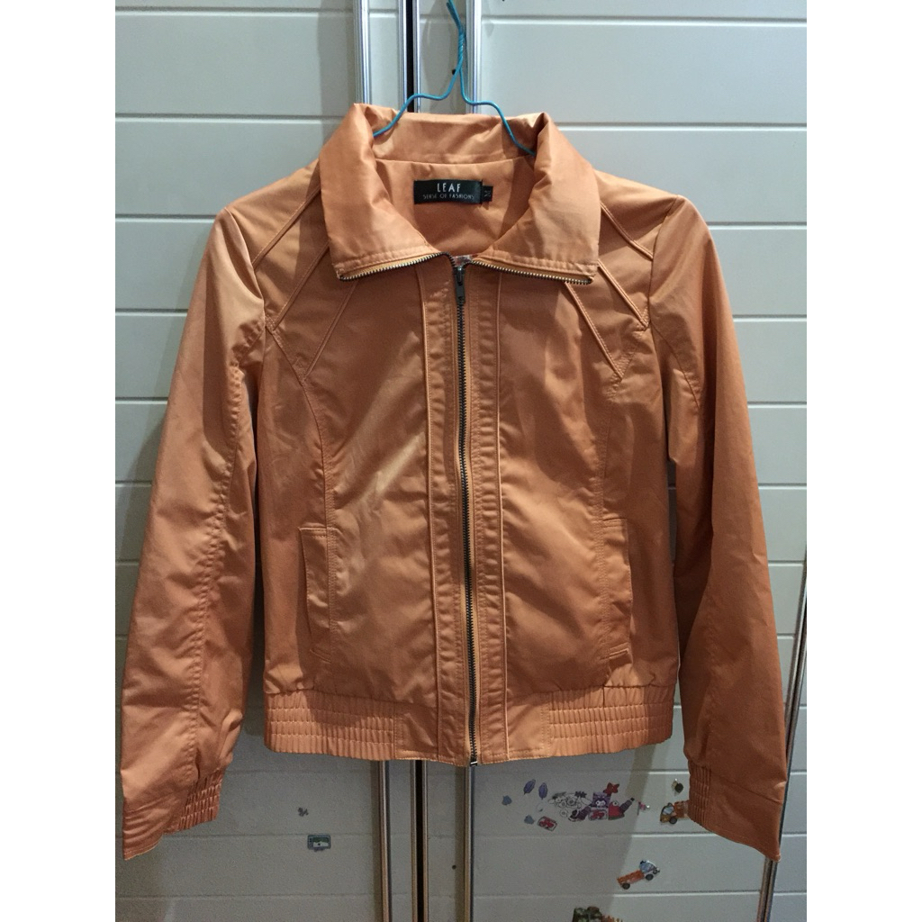 Jaket Wanita Brand Leaf