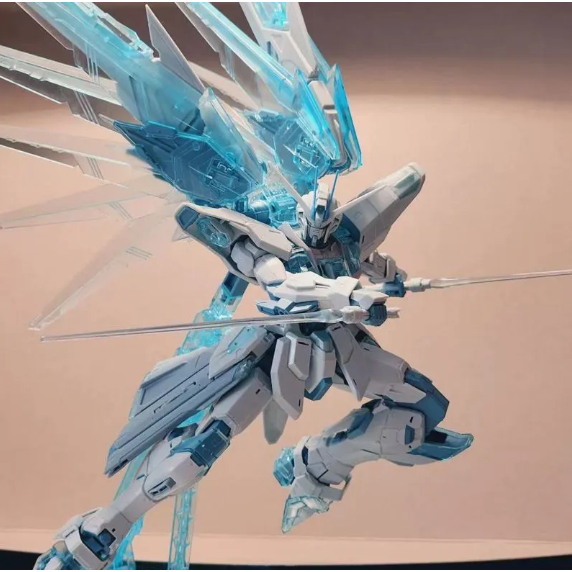 Daban 6650 Transparent Freedom 2.0 Glacier Blue Limited Edition Frost Freedom Mecha Model Gundam