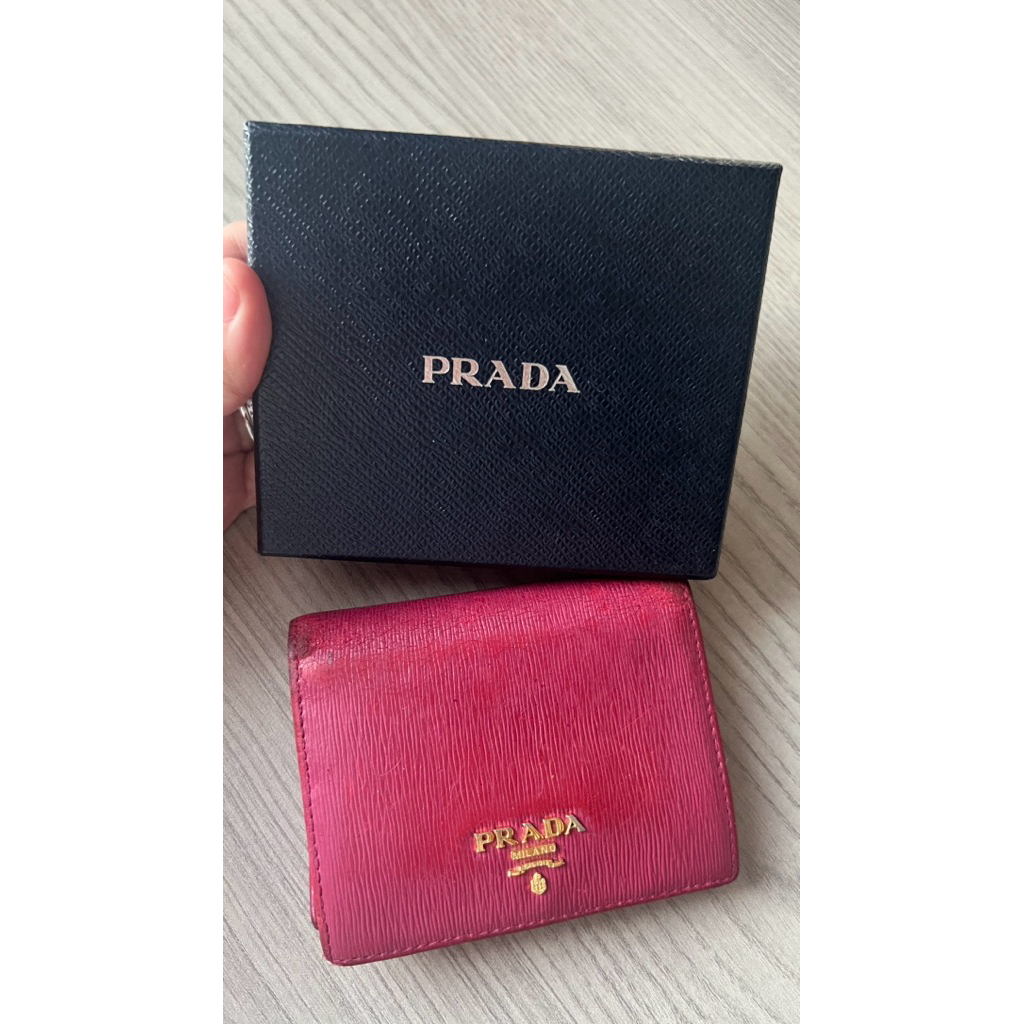 Preloved- Prada bifold wallet