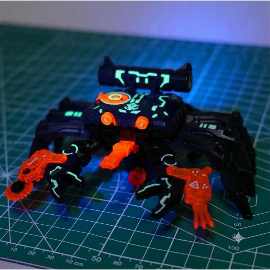 Beastbox BB-16MD Meltdown by 52TOYS