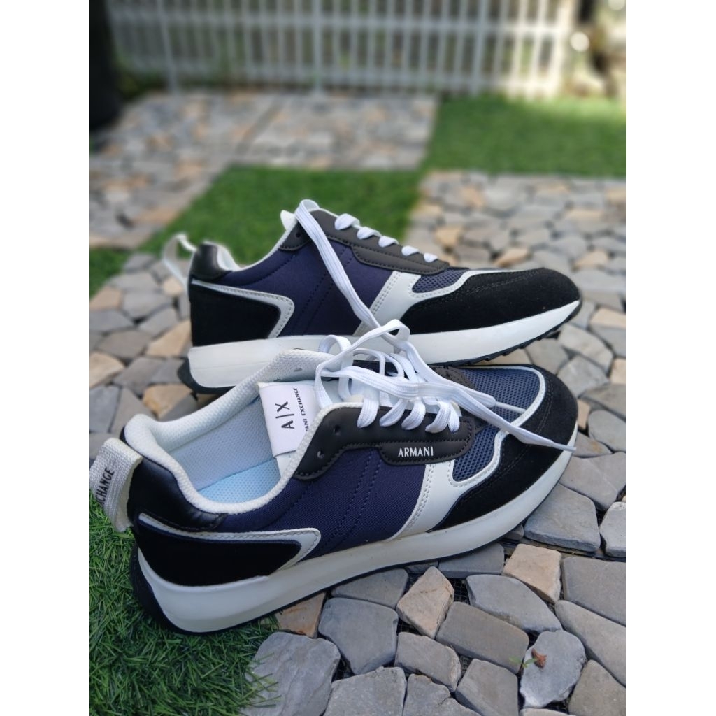 Sepatu Armani Exchange (A|X) XUX151 Runner Style Trainer | Size 43
