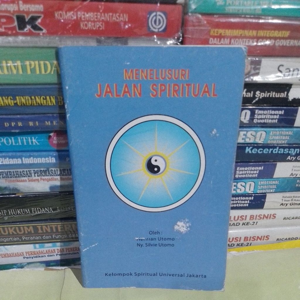 Buku MENELUSURI JALAN SPIRITUAL.