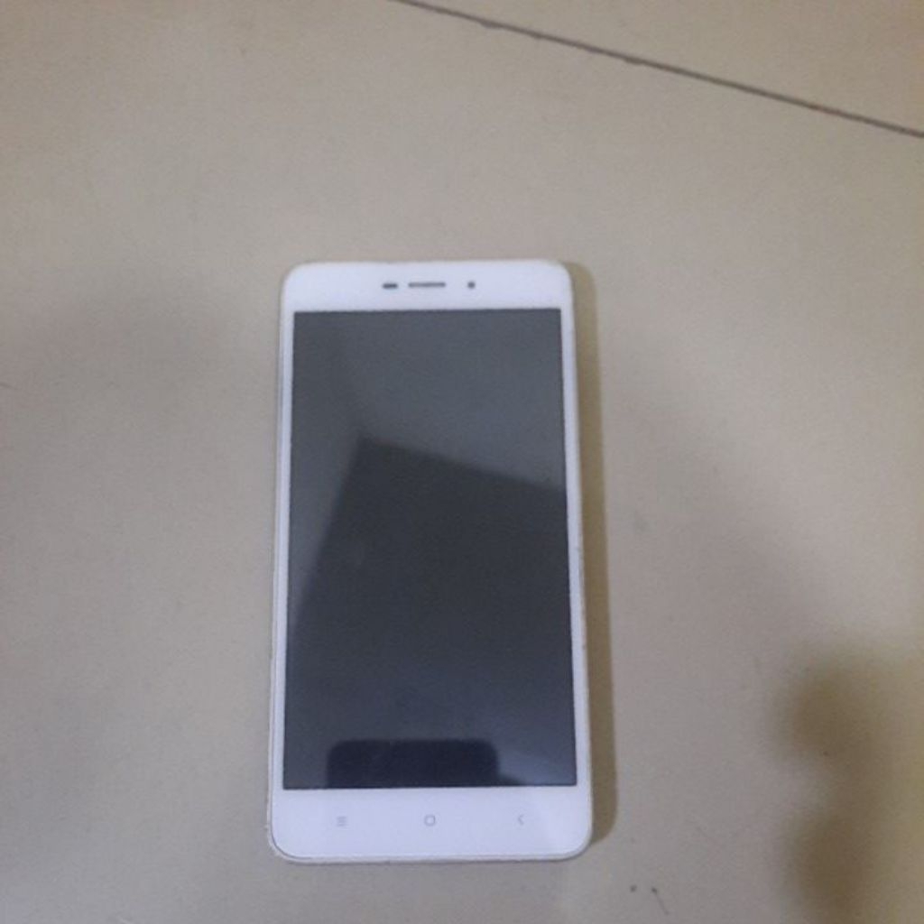 XIAOMI REDMI 4A LCD OK MESIN HIDUP MINUS  BACA DESKRIPSI