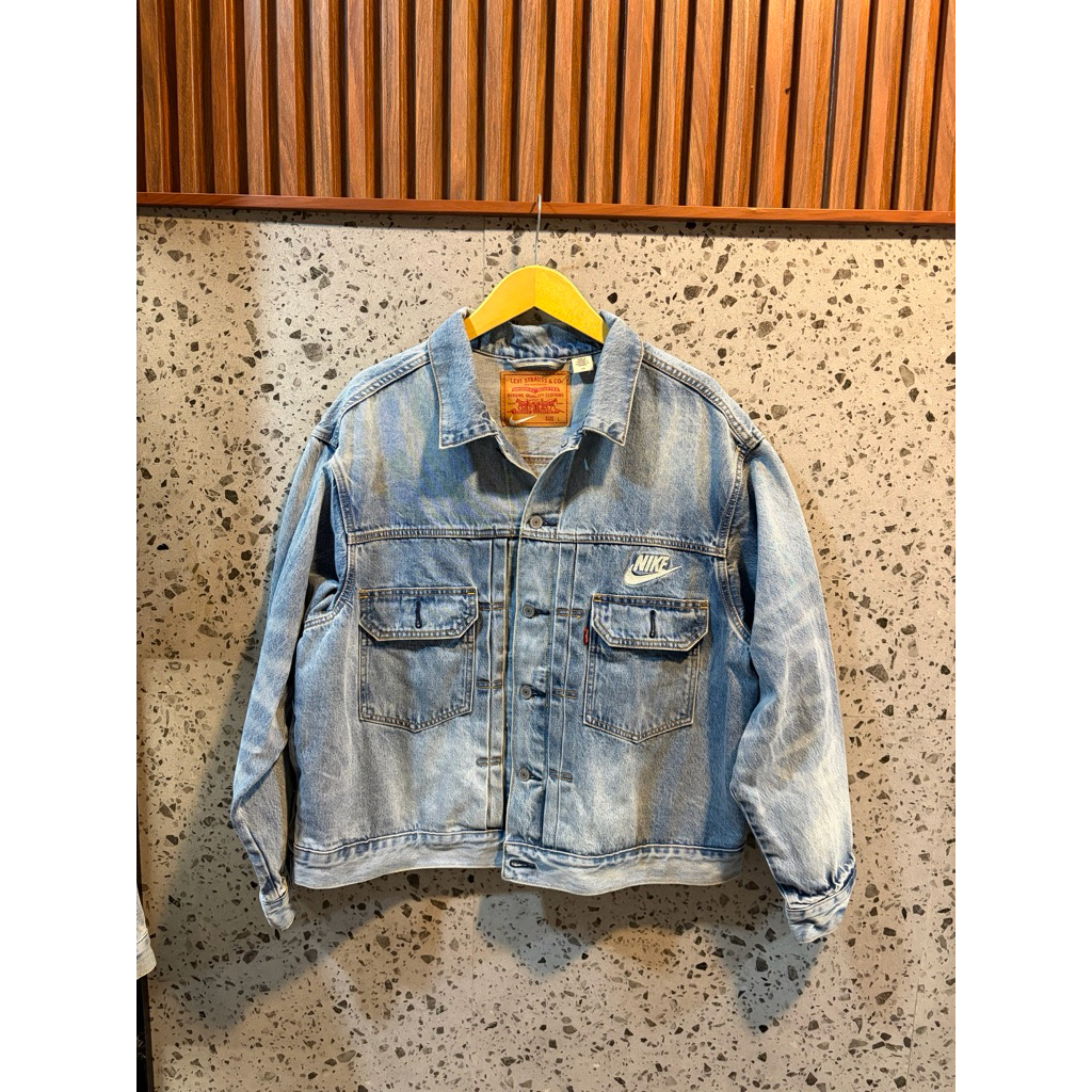 levis x nike