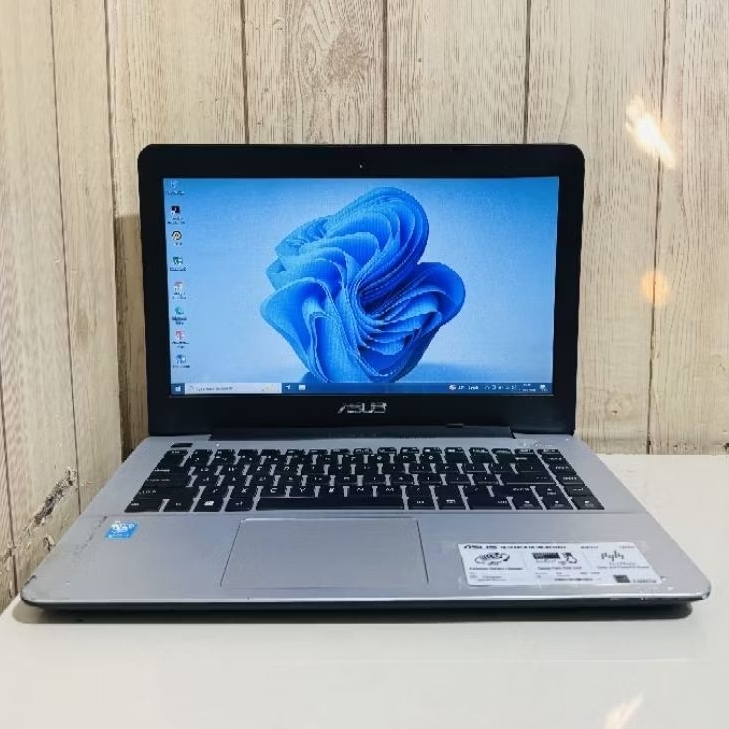 Laptop Asus X455 A455L Core i3 Ram 8gb SSD siap pakai