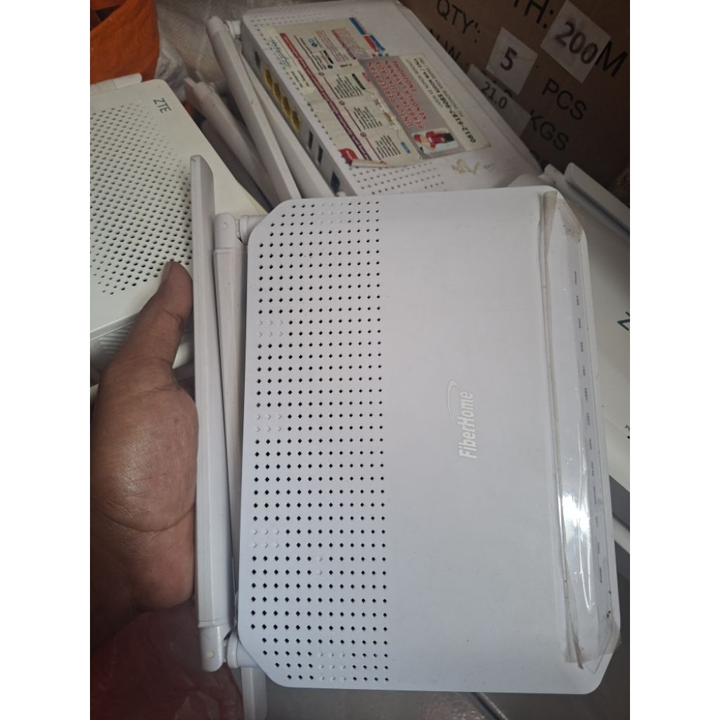 MODEM WIFI FIBERHOME + ADAPTOR