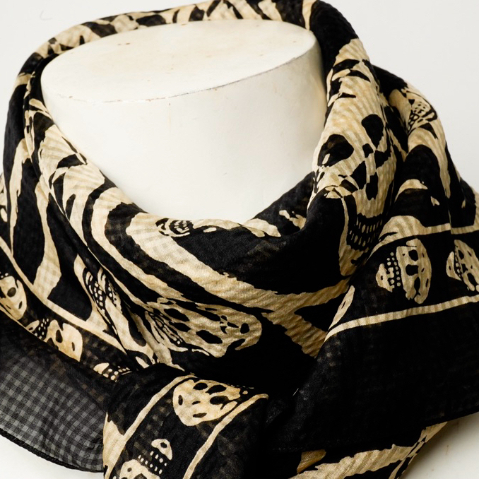 Alexander McQueen Skull Print Scarf Original – Syal Premium Hitam Krem | Like New / Never Used *100%