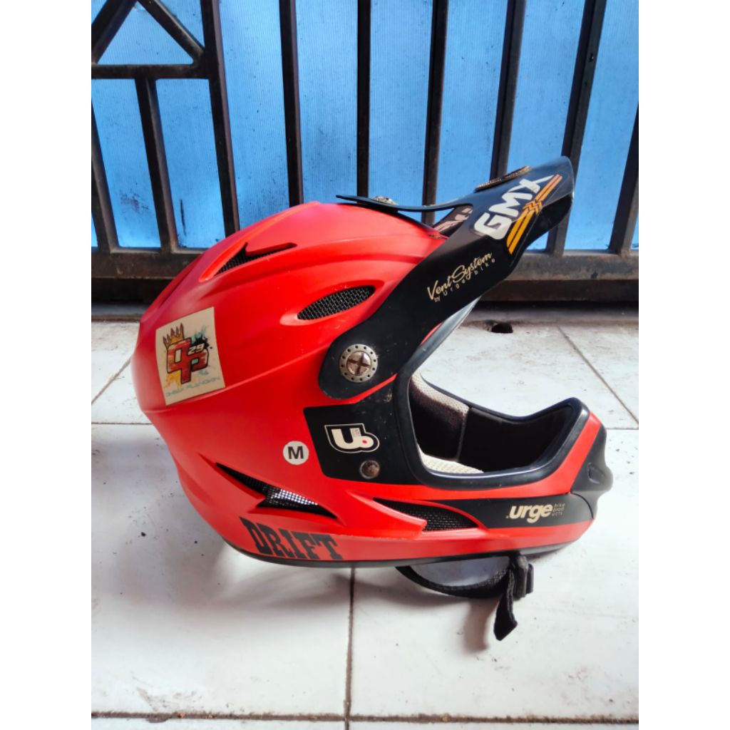 helm URGE warna merah #DOWNHILL