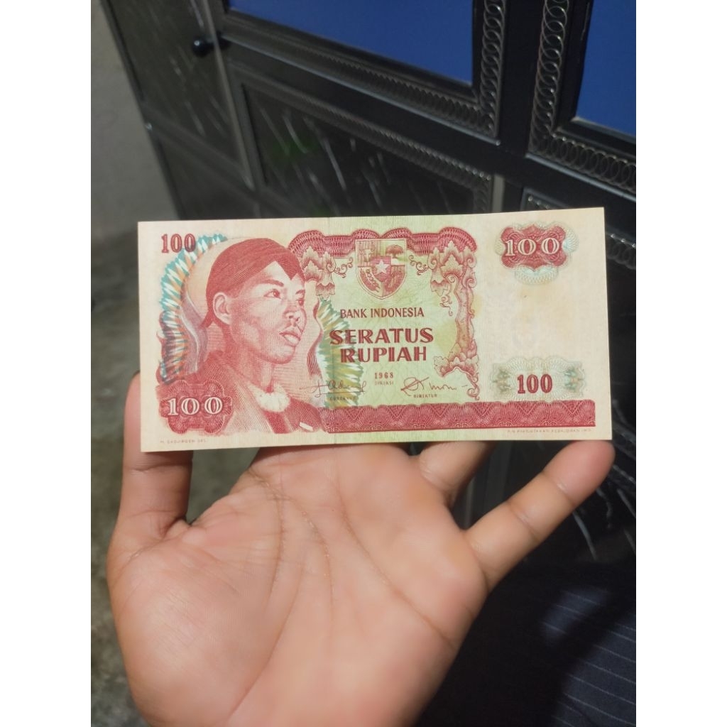 uang kuno 100 rupiah Sudirman 1968 UNC