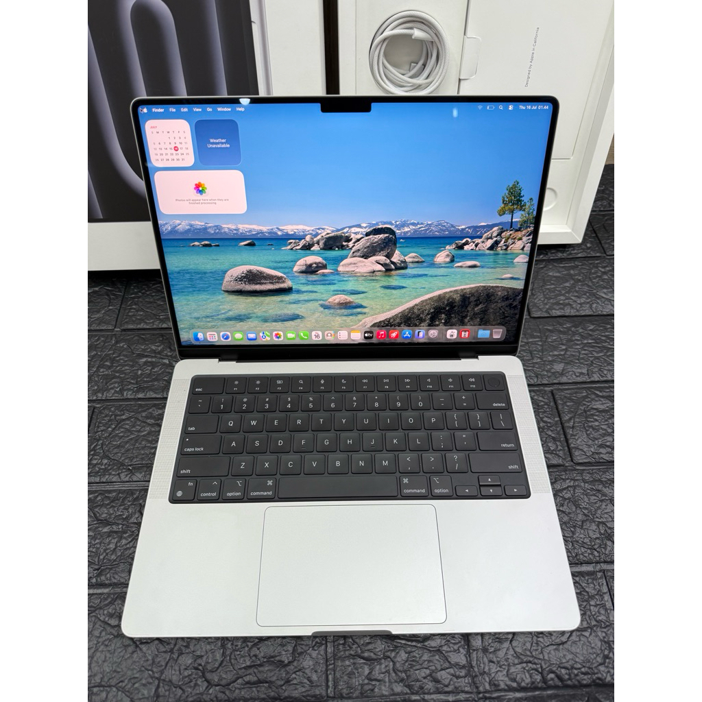 MacBook M4 Pro) 2024(14 inchi 24GB/512 ) Garansi Resmi Second Original Fullset Seperti Baru