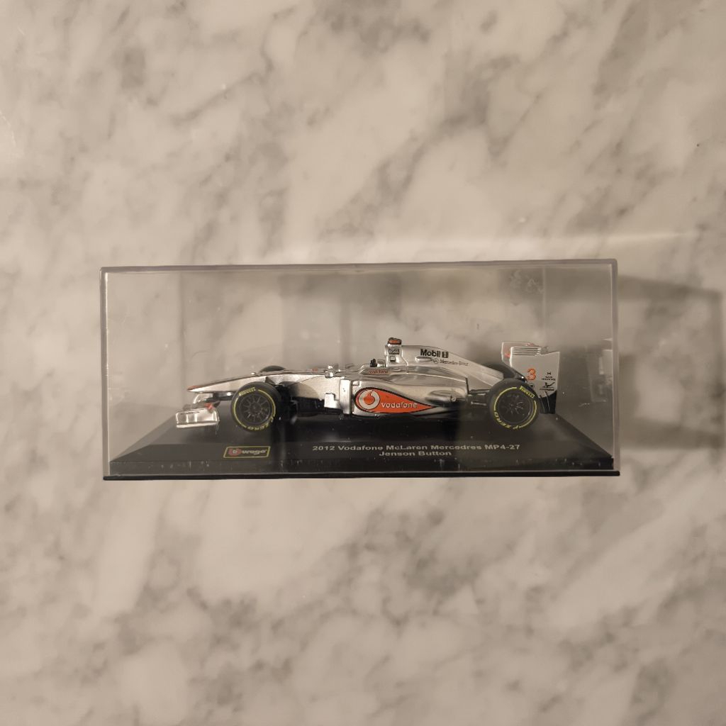BURAGO 1:32 FORMULA 1 CAR REDBULL VORAFONE