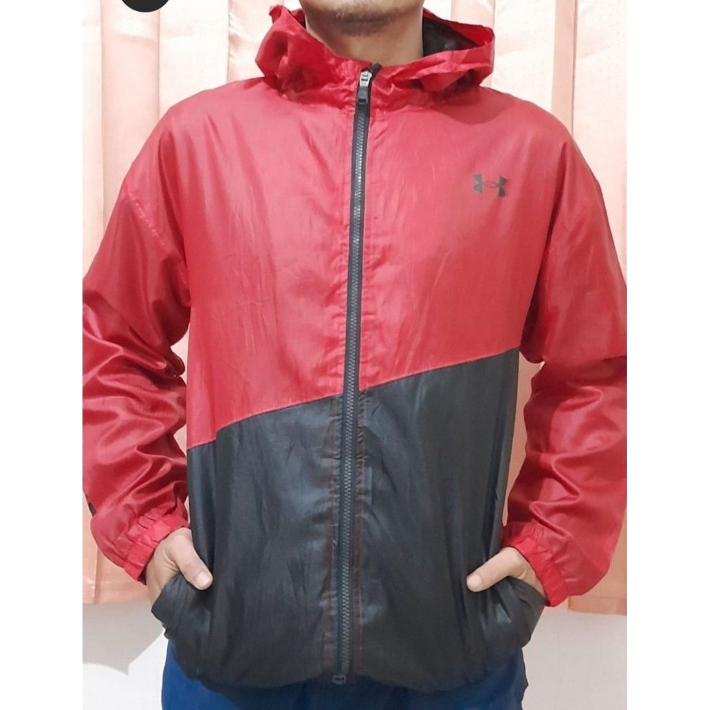 Jaket Windbreaker Under Armour