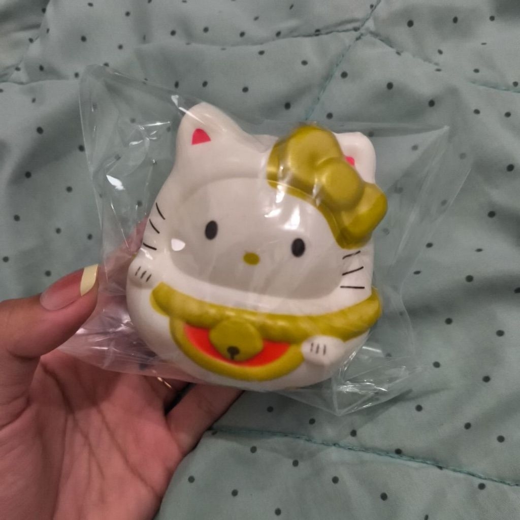 SQUISHY HELLO KITTY