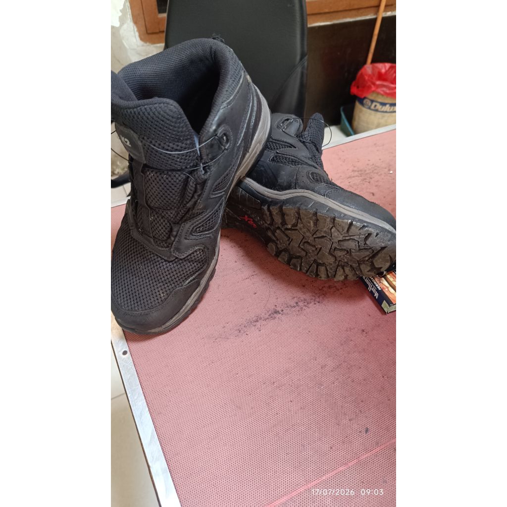 Sepatu Hiking K2 size 42,5 Second