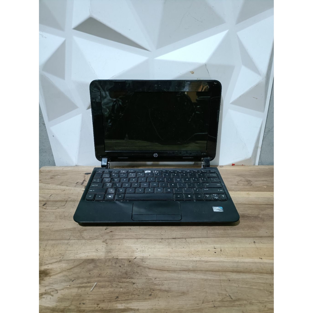 Notebook HP mini 110 Bundling keyboard Normal - RAM 2GB - HARDISK 320GB - Mesin Normal - LCD Normal