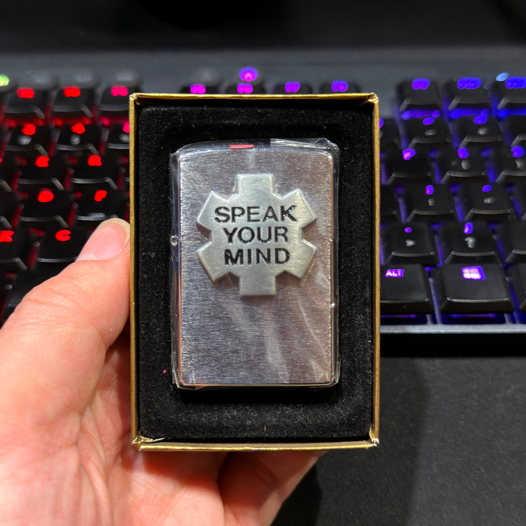 Zippo Marlboro Speak Your Mind very rare brand new original 100% made in USA