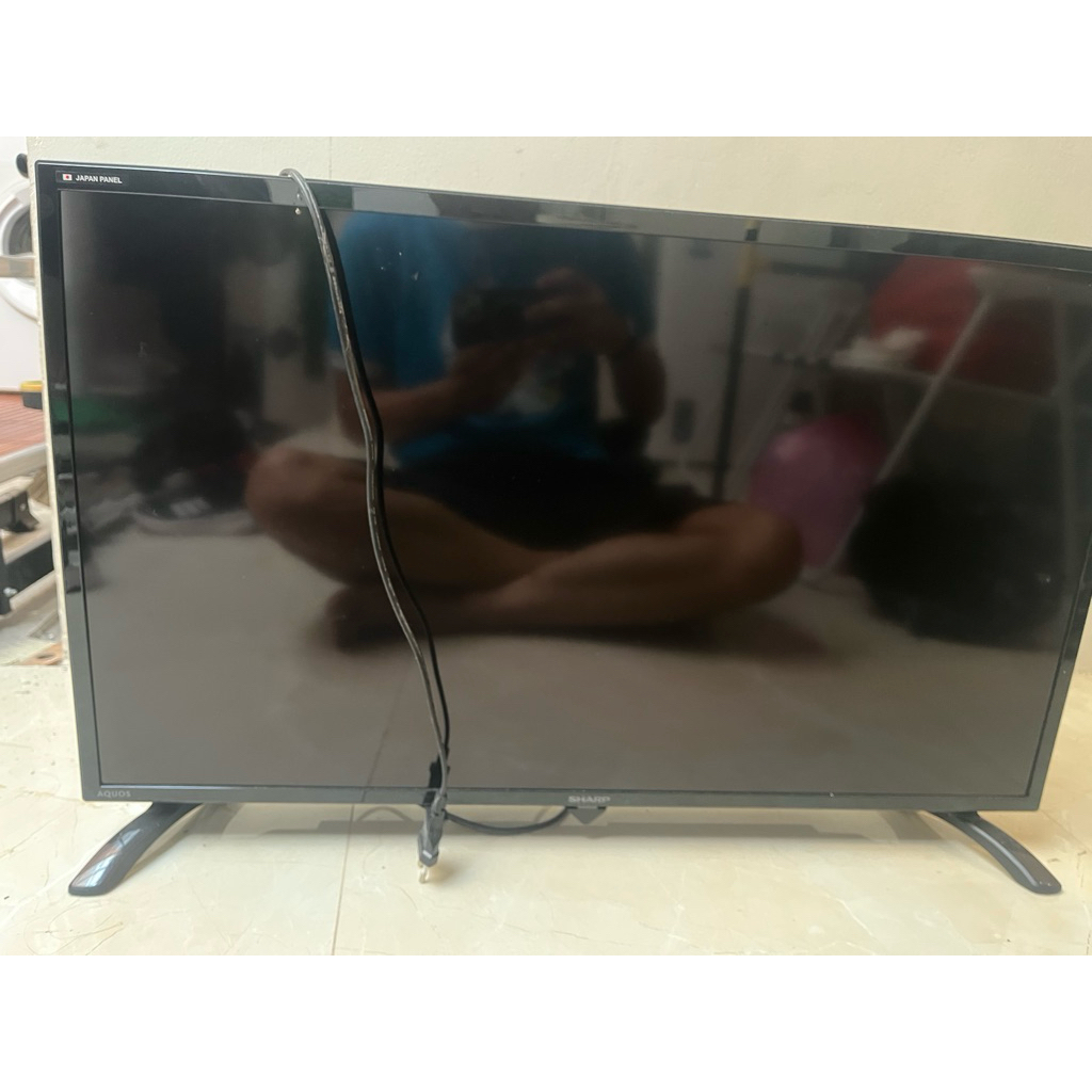 TV SHARP AQUOS 32in SECOND PRELOVED BEKAS