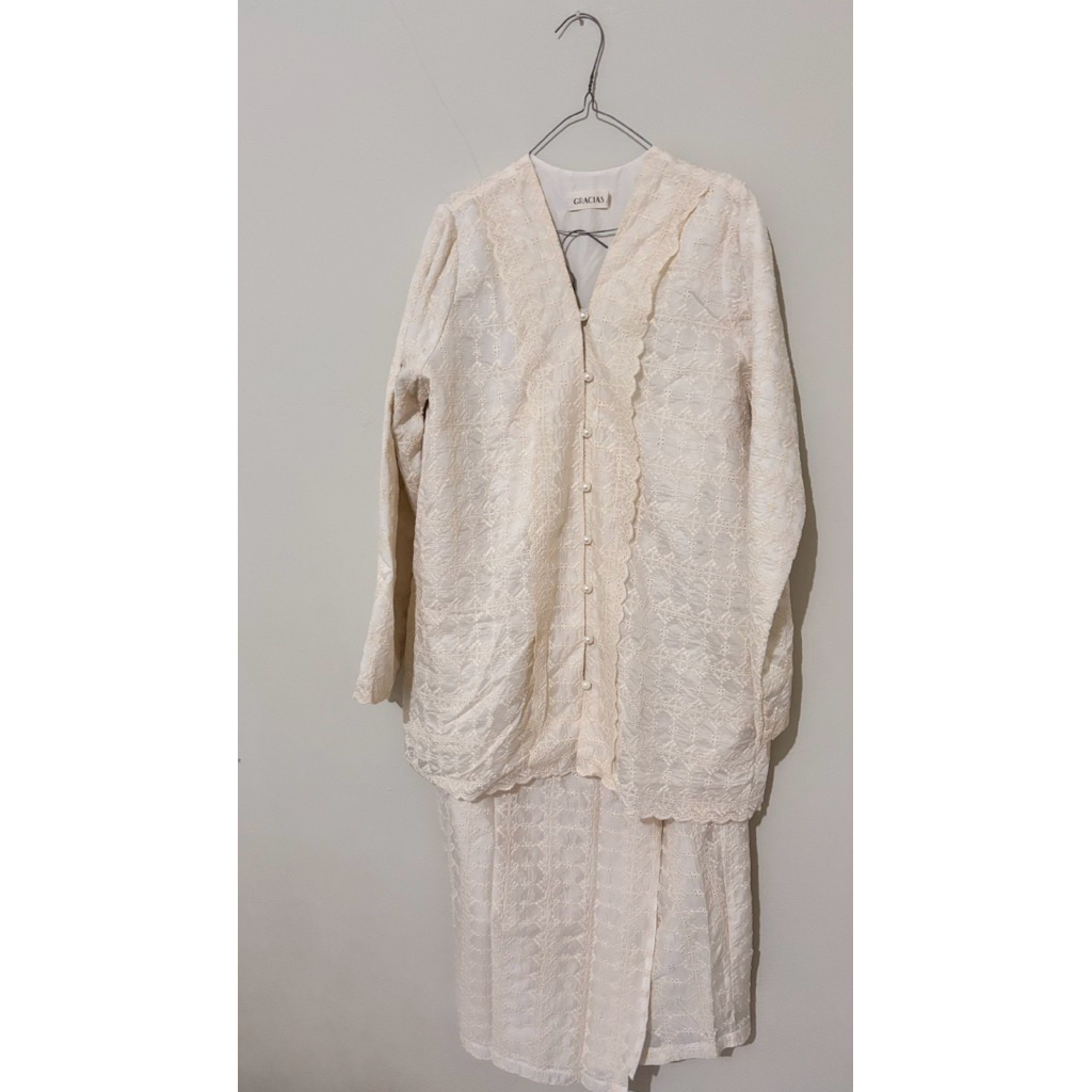 Gracias baju kurung malay preloved