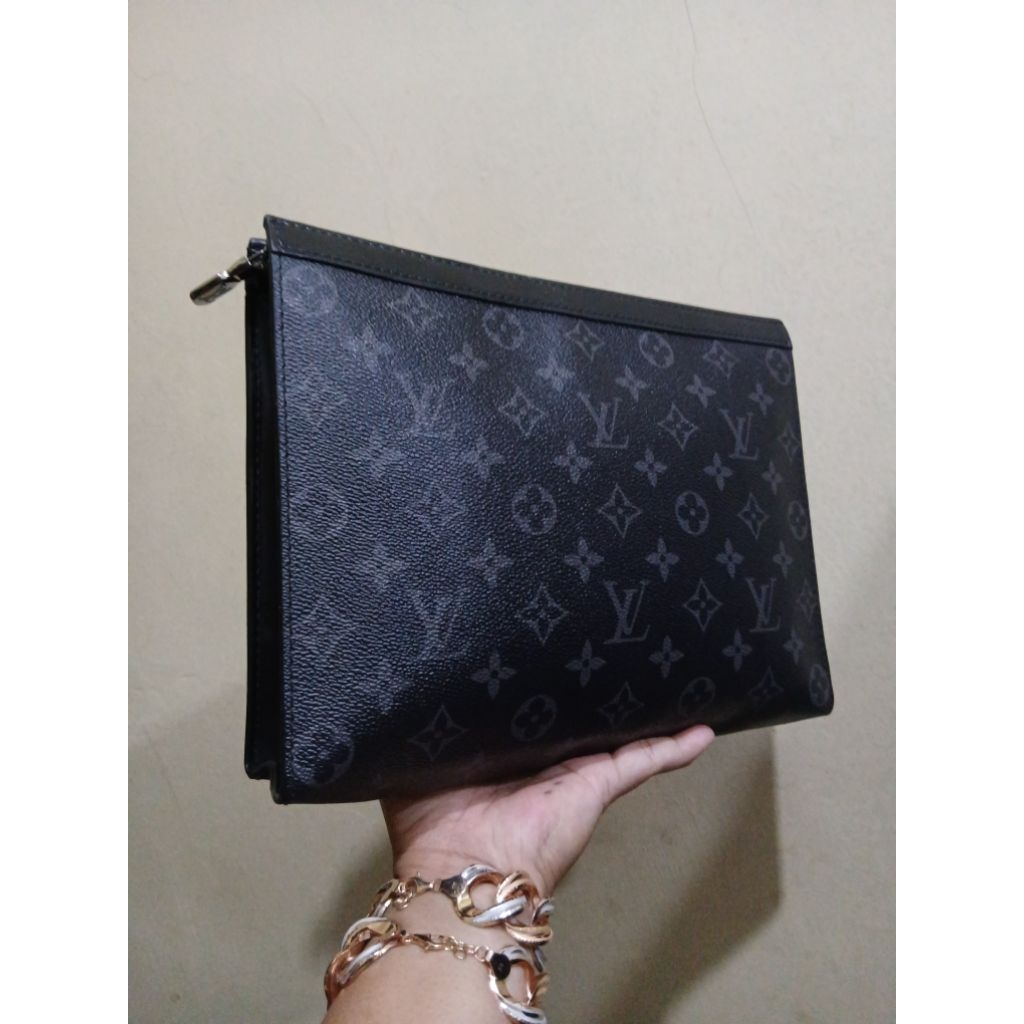 LV Clutch Monogram Eclipse Toiletry Preloved