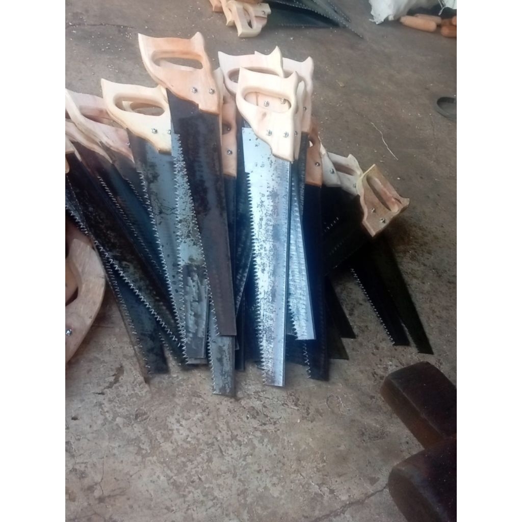 GERGAJI-POTONG/GERGAJI-HERBEL-BATA-PUTIH