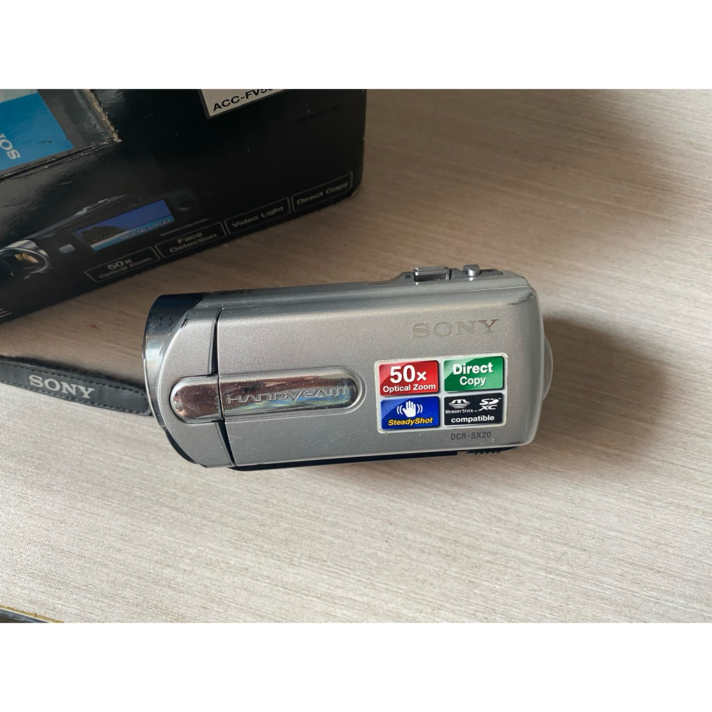 Handycam Sony DCR - SX20
