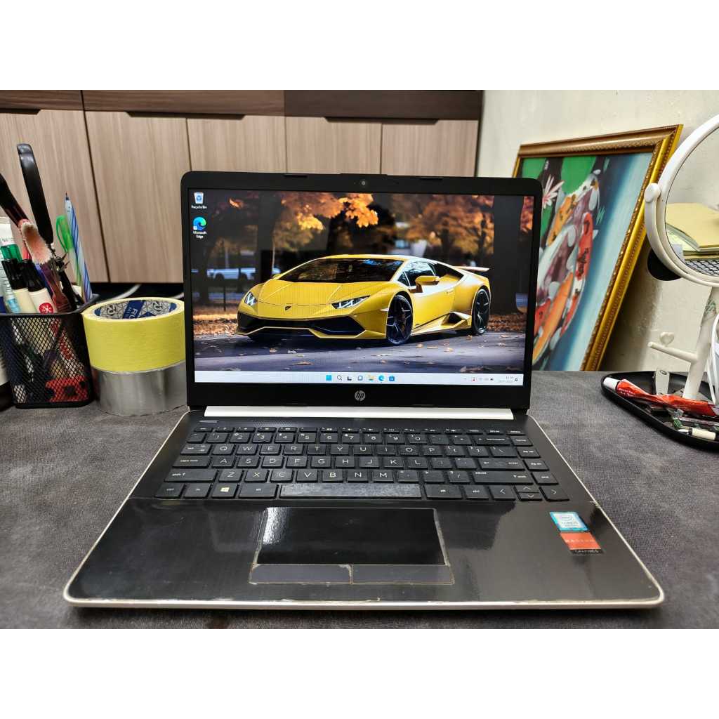 HP 14s Core i5 8250u 8/512 Dual vga Radeon