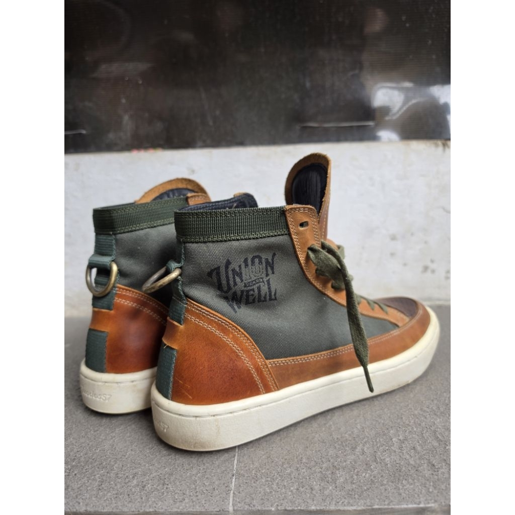 Sepatu Exodos57 x Unionwell