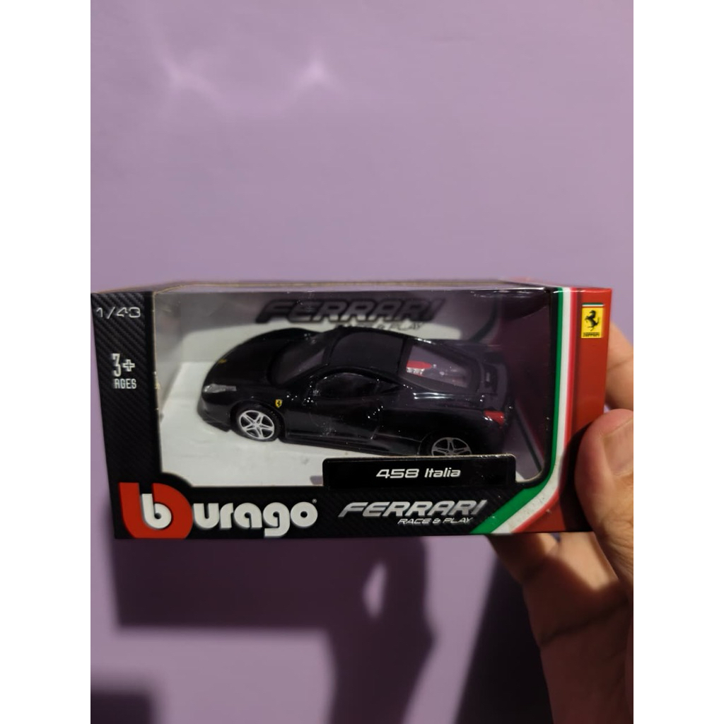 Burago Ferrari 458 Italia