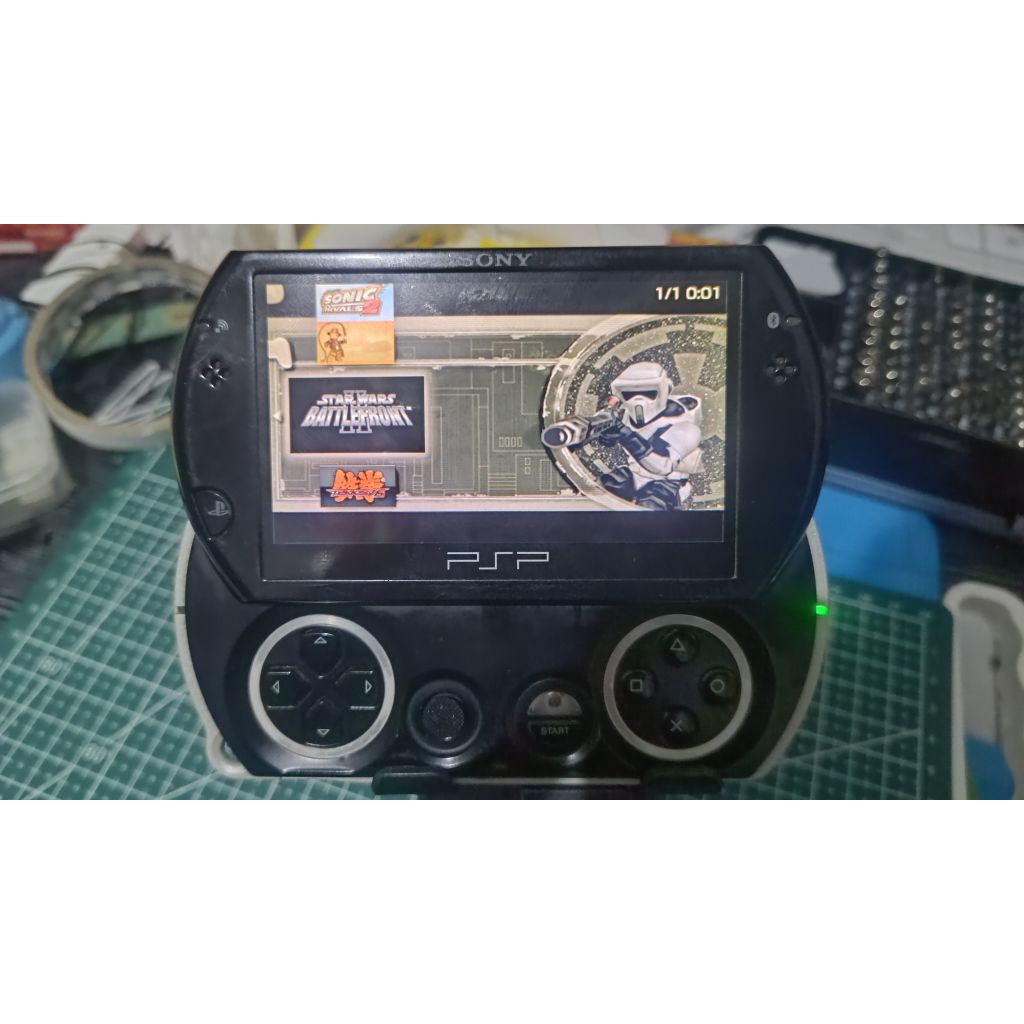 Sony PSP GO [Minus]
