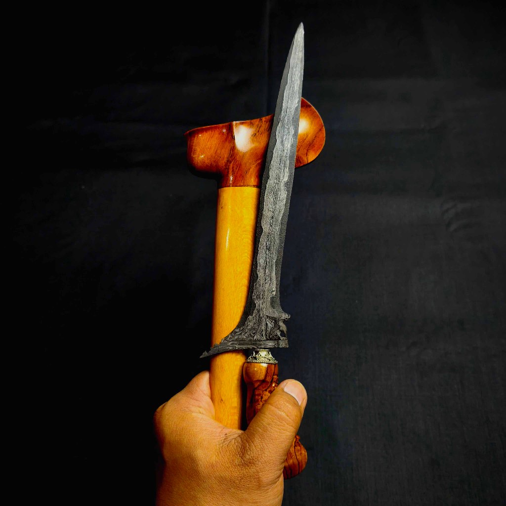 Keris Patrem Singa Barong Pamor Banyu Mili