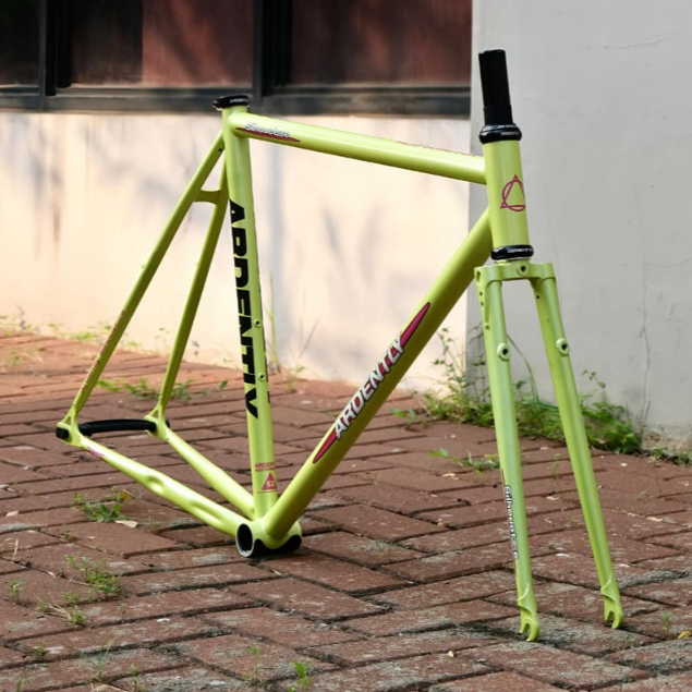 Frameset Ardently Silhouette Track Green