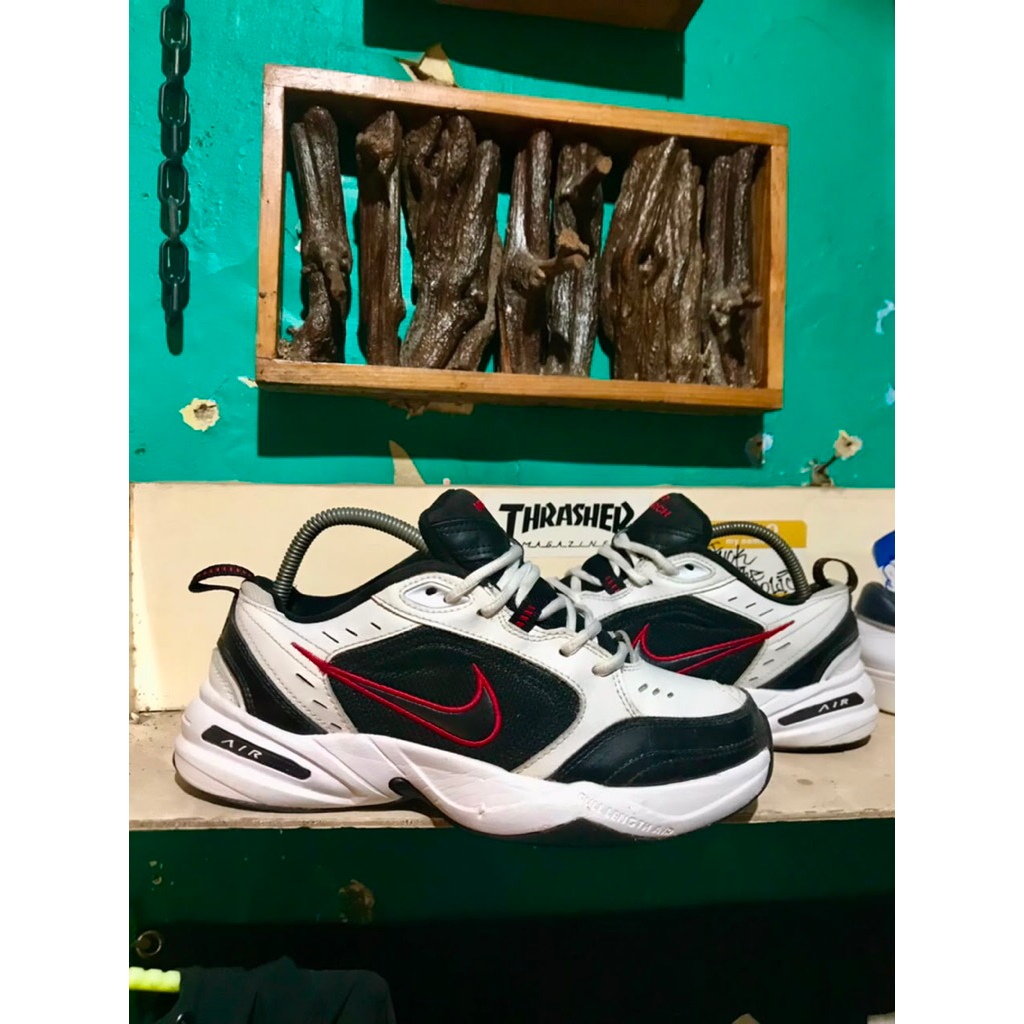 Nike air monarch