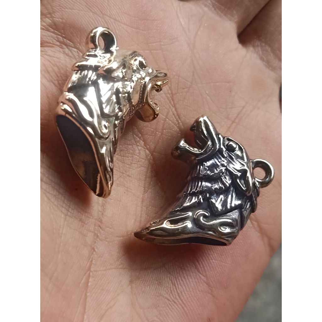 Ring Liontin Taring Logam Alpaka Crom