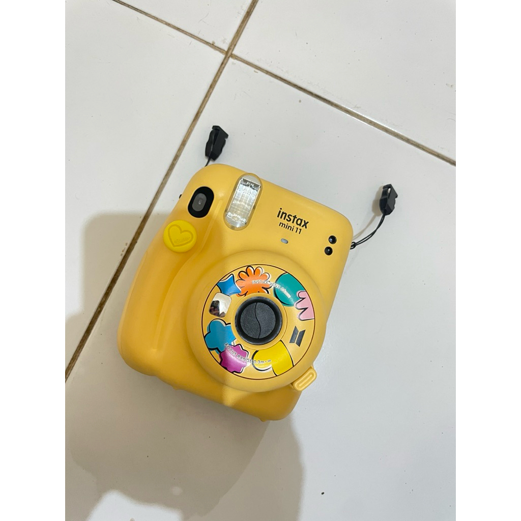 PRELOVED Fujifilm Instax Mini11 BTS Butter Version