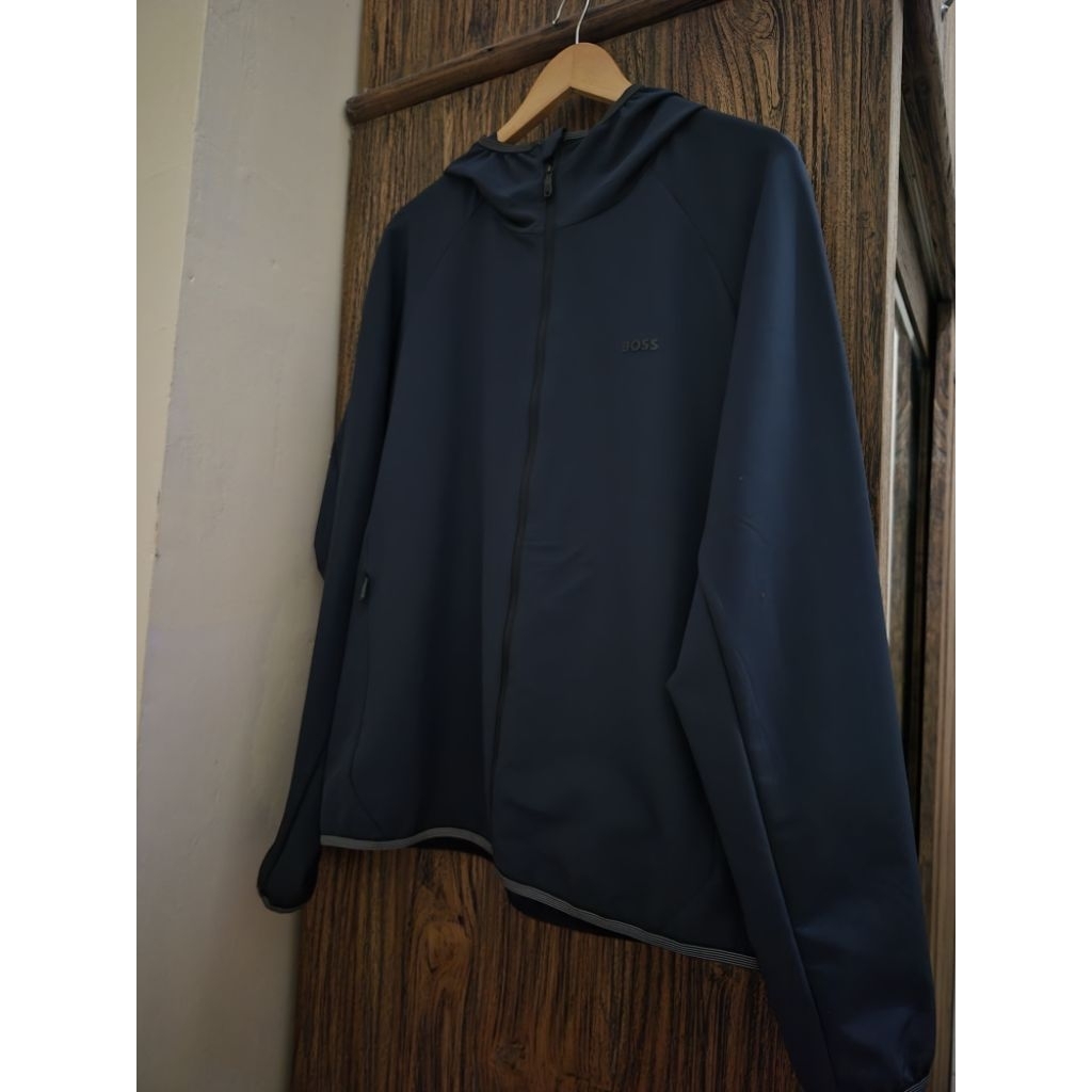 (PRELOVED) JAKET BOSS WINDBREAKER
