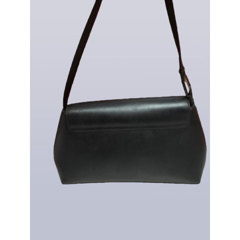 Tas bahu/Shoulder bag/tas selempang wanita kulit asli"Dissona" secound brand