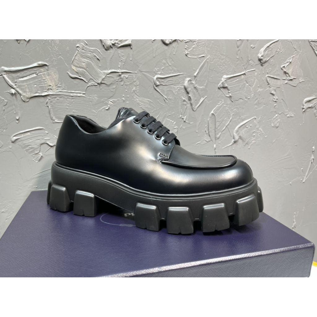 Monolith Laced Up Brushed Leather Loafer Black