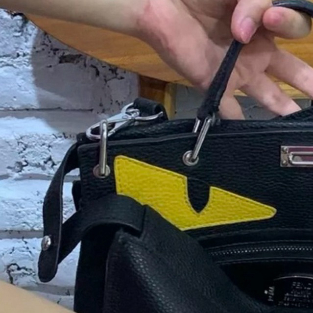 tas second monster - tas vintage peekaboo
