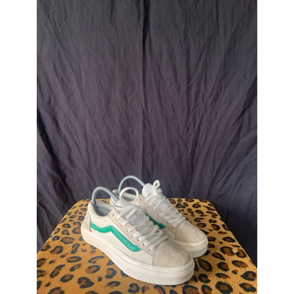 sepatu second size 38