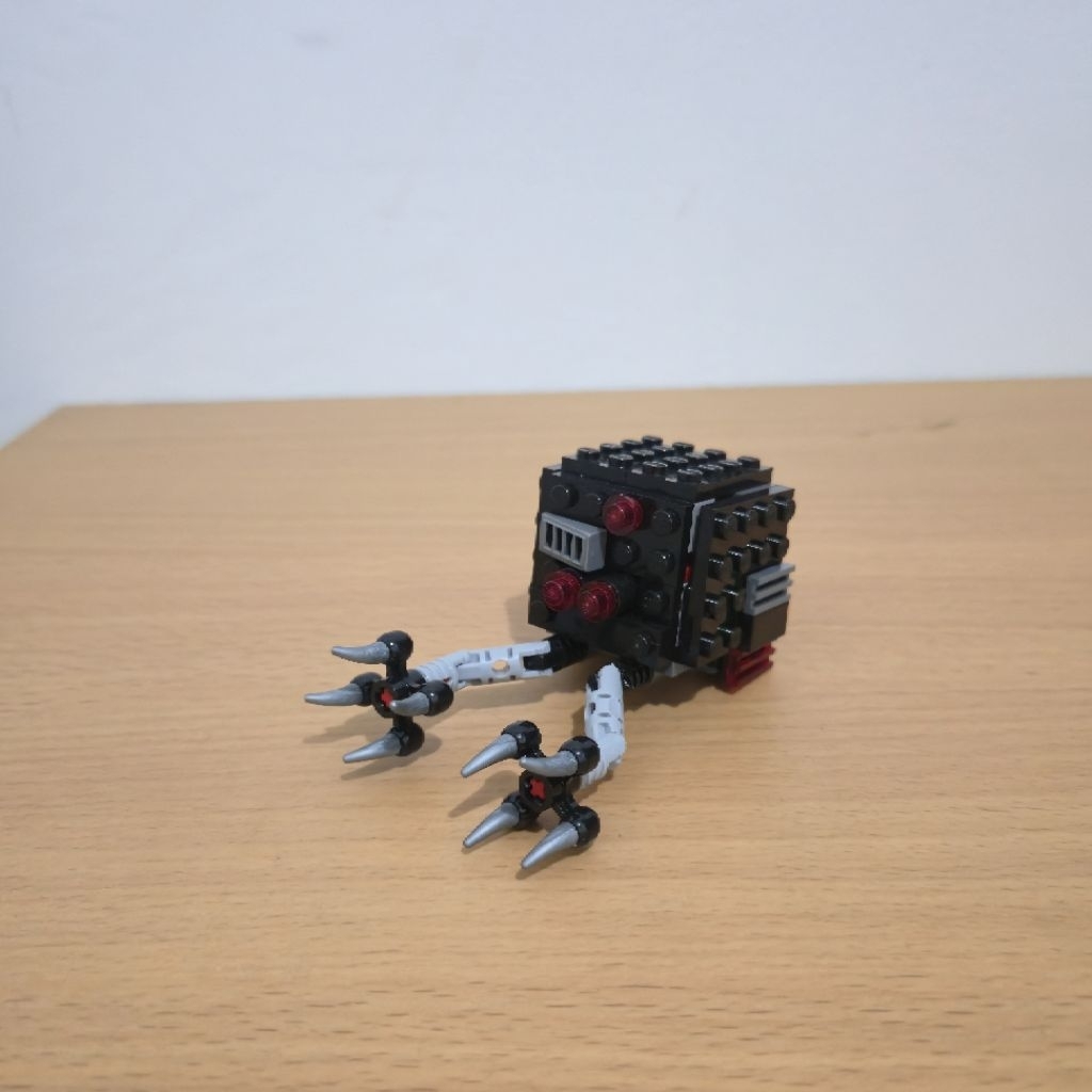 LEGO USED PART OUT : Movie 70817 Micro Manager Used ORIGINAL LEGO