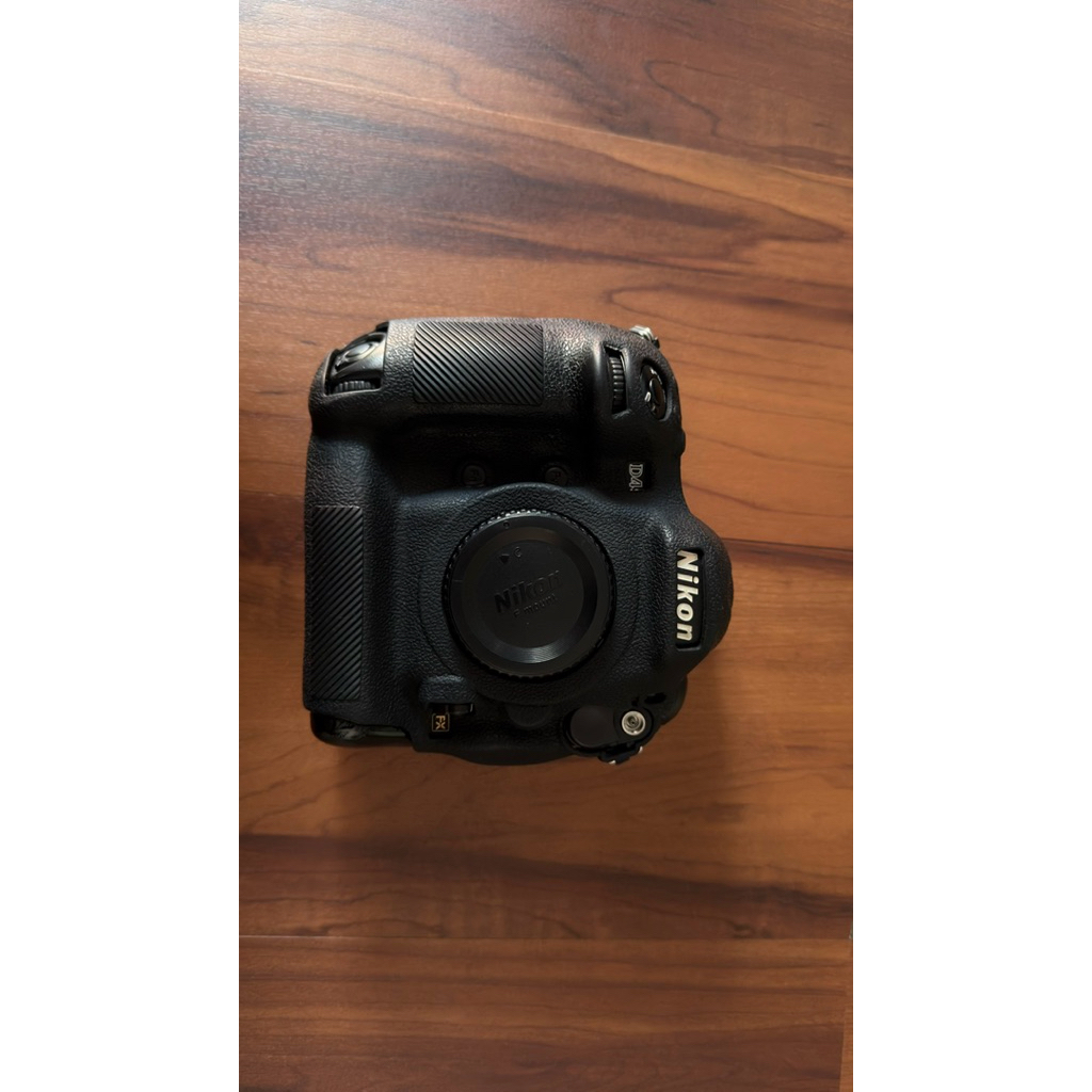 nikon D4s