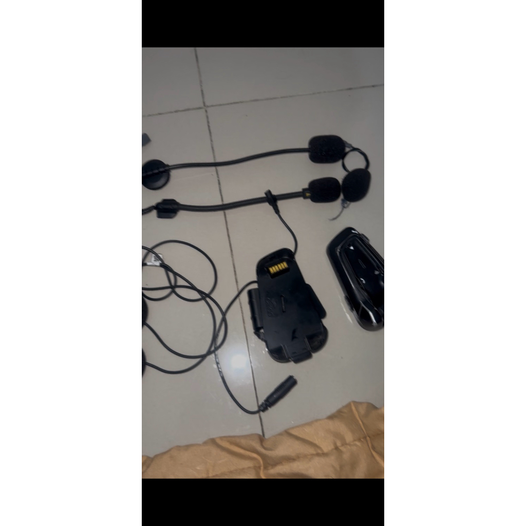 Cardo Packtalk Bold JBL