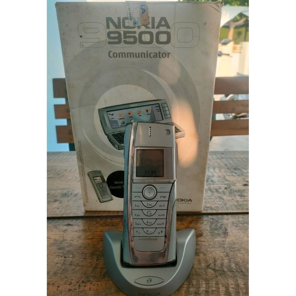 Hp Nokia 9500 Communicator jadul lawas fullset dos book nyala normal