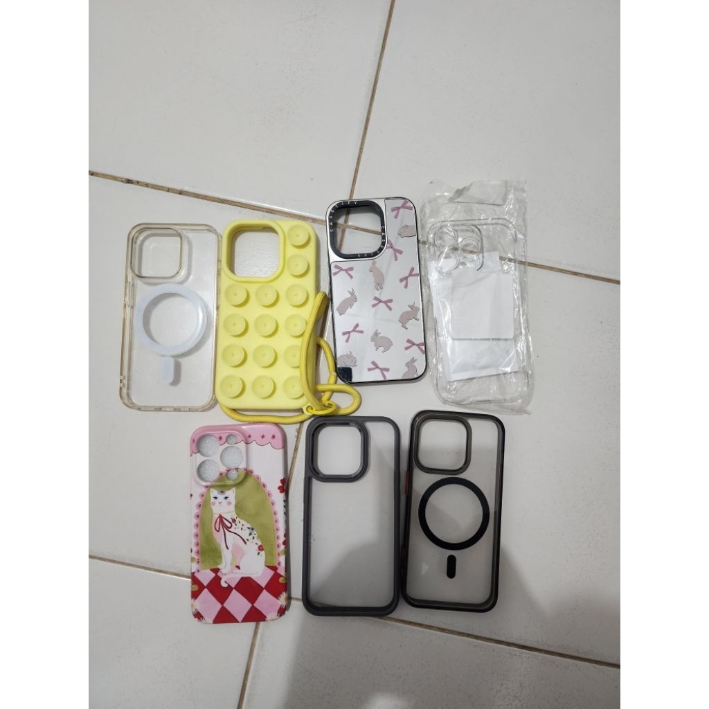 Preloved Case Iphone 15 Pro Ada Casetify